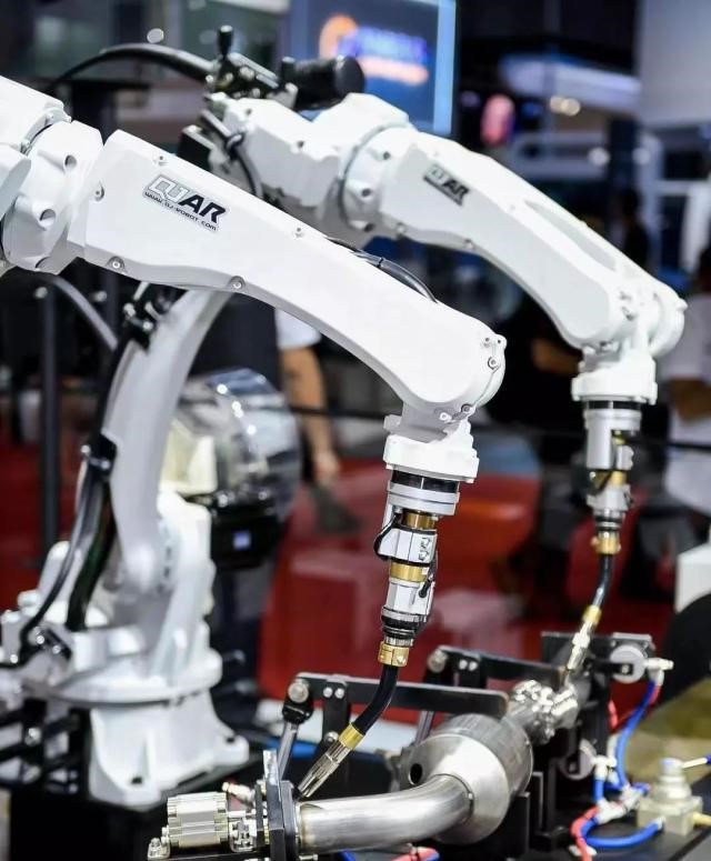 new generation welding robots